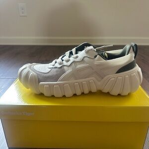Onitsuka Tiger Men’s Sneakers From Tokyo Japan NWT!